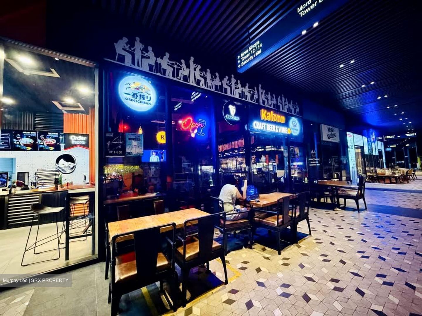 The Venue Shoppes (D13), Retail #598595121
